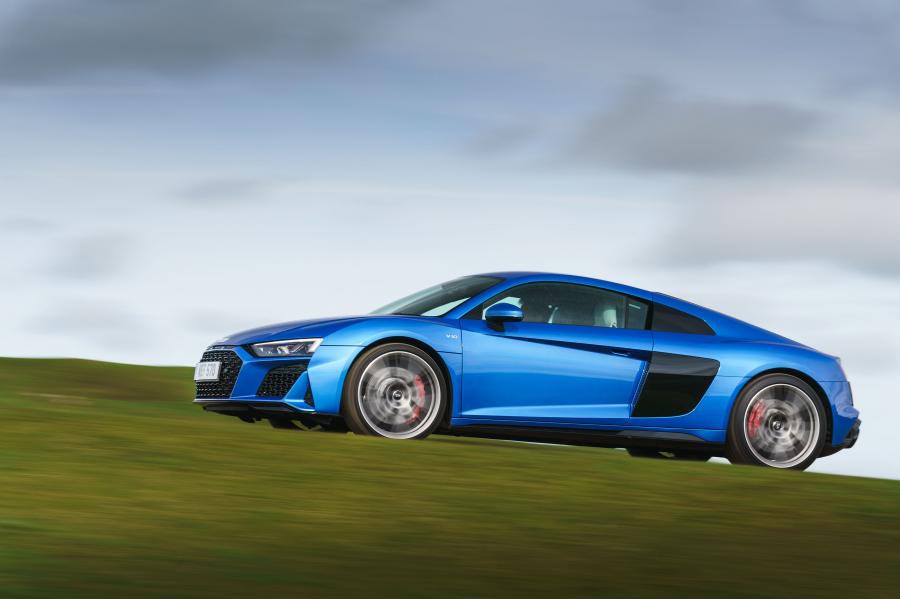  Audi R8 V10 2019 года  (UK) (фото 35 из 79)